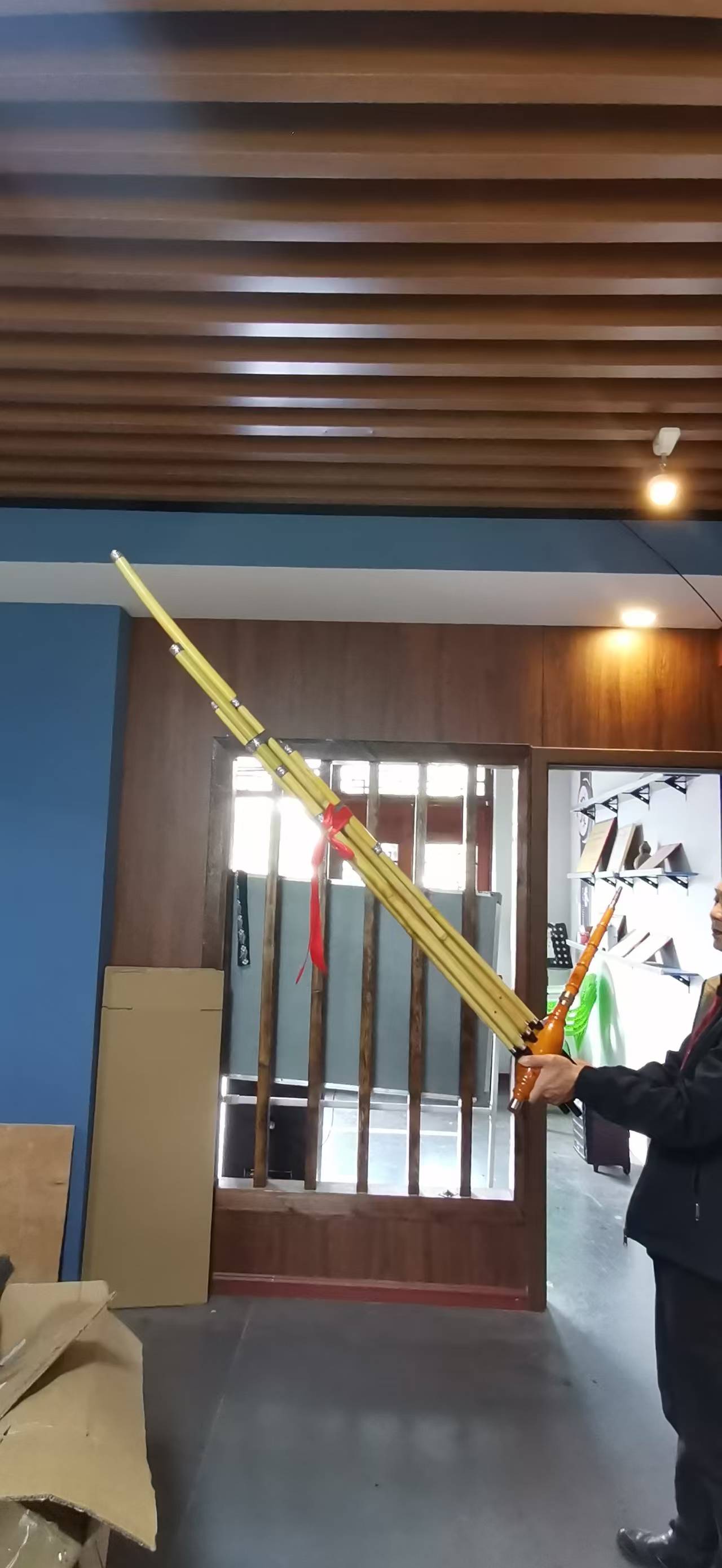 聚氨酯抑黃抗氧劑在戶外運(yùn)動(dòng)器材與高透明度鞋底中的應(yīng)用，確保產(chǎn)品在惡劣環(huán)境下持久耐用。